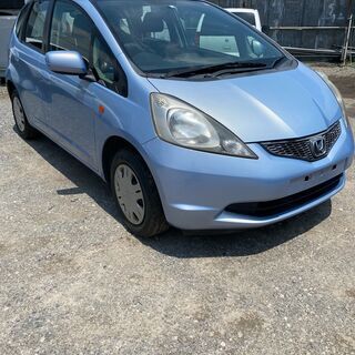 フィット　水色