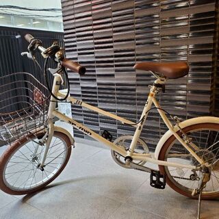自転車　8,000円　変速ギア、鍵、ライト付き　使用1年未満の画像