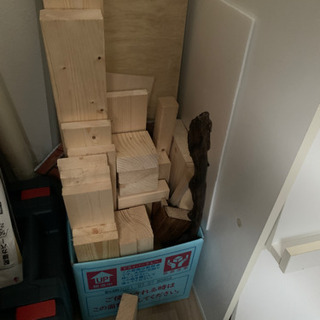 端材　2×4.1×4など　ホワイトウッド