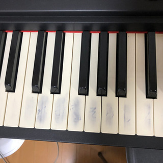 電子ピアノ(椅子付き)の画像