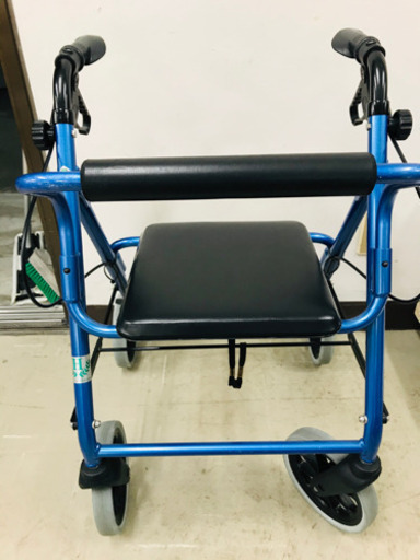 取引場所　南観音　A 2107-220 歩行者　ハッピーⅡ ブラック　ブルー　②