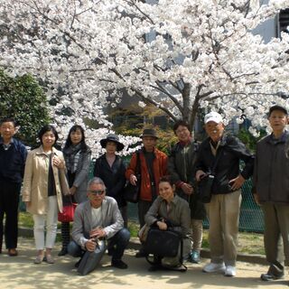 金曜英語会は米国人講師の指導の下、準中級レベルの英会話を勉強しています - メンバー募集