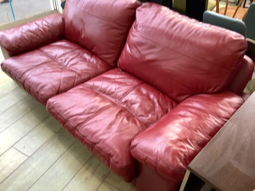 【トレファク花小金井店】ニトリ/3人掛けソファー/レッド/レザー/中古家具/武蔵野市/小平市/小金井市/国分寺市/杉並区/買取/販売