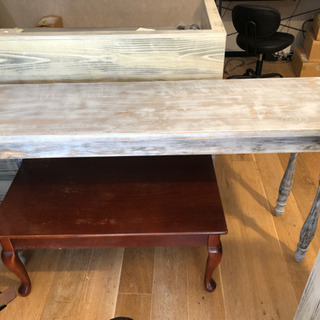 オシャレなテーブルの画像