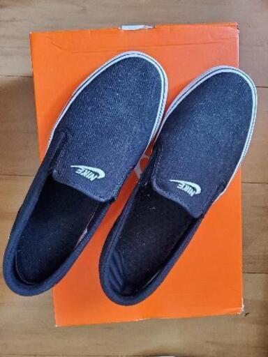 NIKEスリポン(25.5)