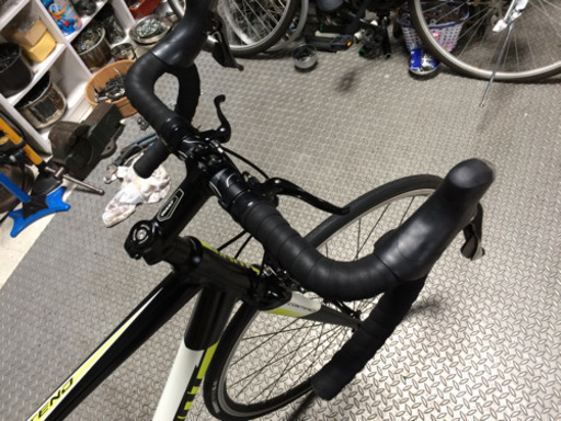 GIANT CONTEND