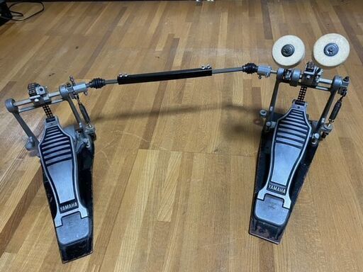 美品 YAMAHA  DFP880 ヤマハバスドラム用  ツインペダル(ダブルペダル)     TWIN FOOT PEDAL FOR BASS DRUM フットペダル