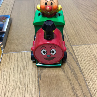 アンパンマンのおもちゃ2つの画像