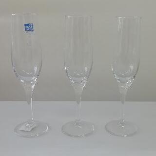031◇未使用◇シャンパングラス　3個セット◇外箱難アリ◇
