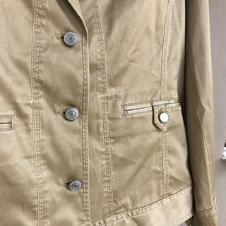 値下げ‼️ベージュのLサイズブルゾン☆未使用の画像