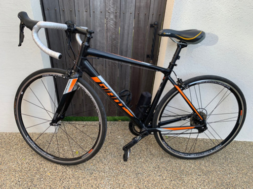ロードバイク giant contend1 + zonda