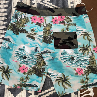 新品未使用BILLABONG水着