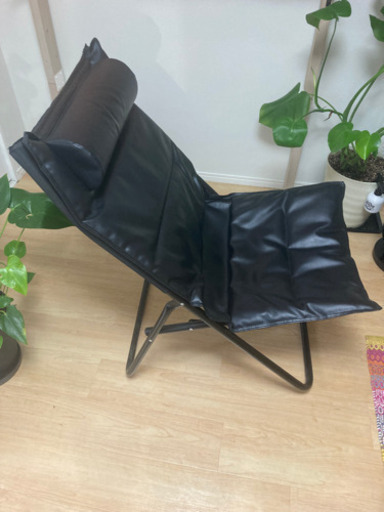 【7月末まで】合皮　折りたたみソロチェア　黒　ヘッドクッション付属