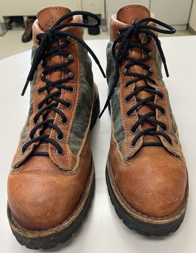 DANNER LIGHT 2 CAM GORE-TEX 33002X  US7.5 25.5cm 値下げ