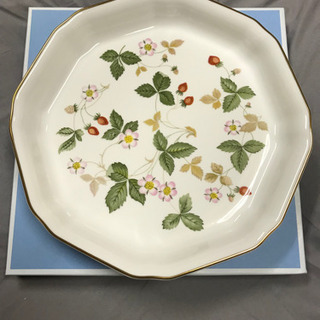 新品！ウエッジウッド 24cm大皿  ワイルドストロベリーの画像
