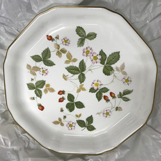 新品！ウエッジウッド 24cm大皿  ワイルドストロベリー