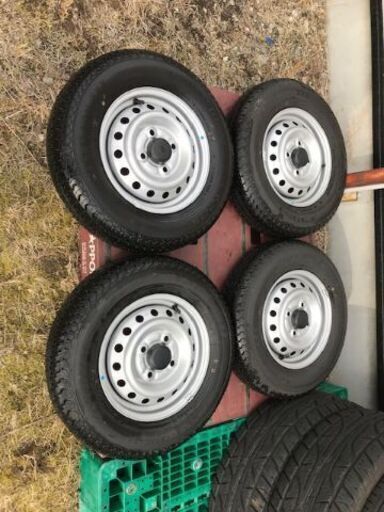 新車外しスズキキャリィトラック・エブリィバン用１２インチ夏タイヤホイールセット１台分