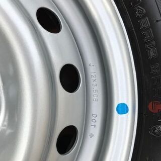 新車外しスズキキャリィトラック・エブリィバン用１２インチ夏タイヤホイールセット１台分の画像