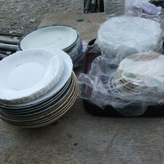 食器　皿の画像