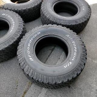 BF グッドリッチ タイヤ4本セット 
32x11.5 r15の画像