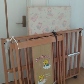 ベビーベッド