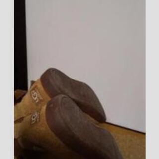 アグ リボンのブーツ 16cm  茶色の画像