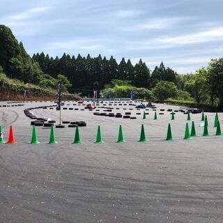 女性の方!!!　ゴーカート係員　土曜日と祝日のみ　アミューズメント　