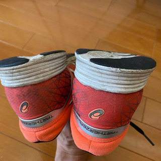 アシックス　ランニングシューズの画像