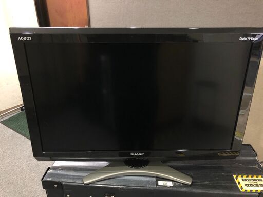 液晶テレビ シャープ アクオス 32インチ LC-32E7 2010年製　SHARP AQUOS☆ HDMIケーブル付　付属品付　②