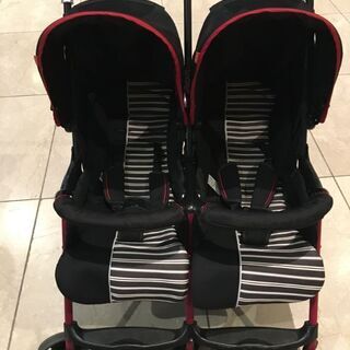 双子　ベビーカー