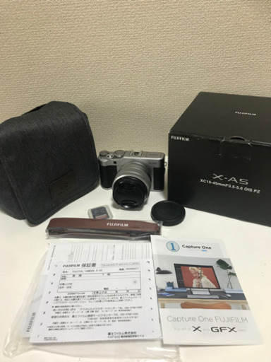 大幅値下げしました！FUJI FILM X−A5 X-A5 レンズキット SILVER