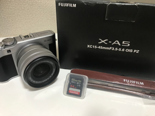 大幅値下げしました！FUJI FILM X−A5 X-A5 レンズキット SILVER