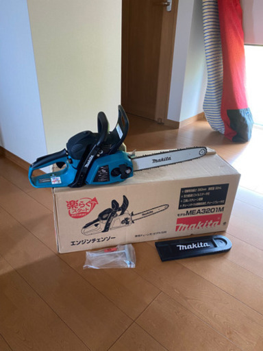 マキタ　エンジン　チェンソー　makita 新品未使用