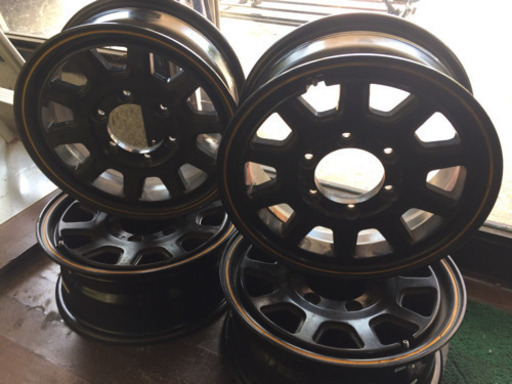 ハイエースのホイール