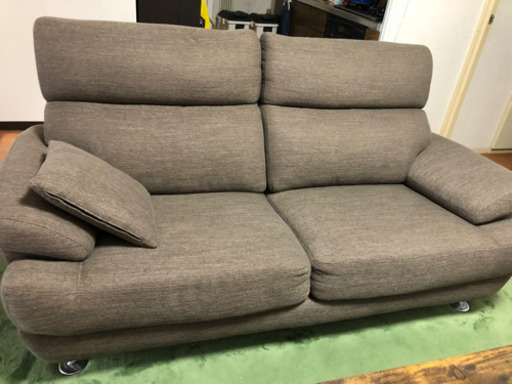 ニトリ 3人用 布貼りソファ(売ります)