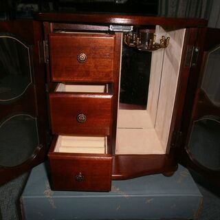 宝石箱　ジュエリーボックス　オルゴール付き（未使用）の画像