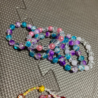子供用　ブレスレット　ハンドメイド　全部で300円です‼️の画像