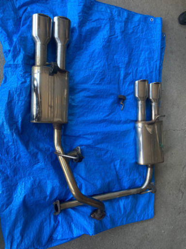 【受け渡し者決まりました】プリウスα 前期 マフラー【引き取り限定】