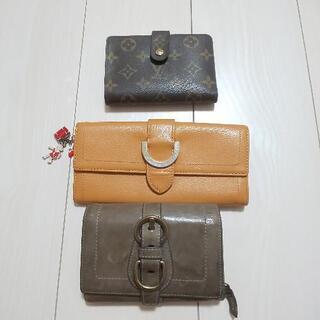 COACH お財布 他  2点セットで2000yen!!（ばら売りOK！　下段→2000円、中央→500円、上段→売り切れ）の画像