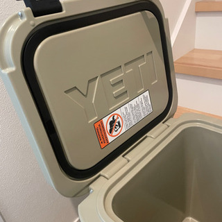 YETI クーラーボックス ローディー　24 タンの画像