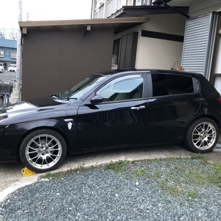 最終値下げ‼️ 憧れのアルファロメオ‼️ アルファ147 TWIN SPARK 2.0 セレスピード　車検令和5年2月まで 走りの改良多数！ モンローショック＆HKSマフラーの画像