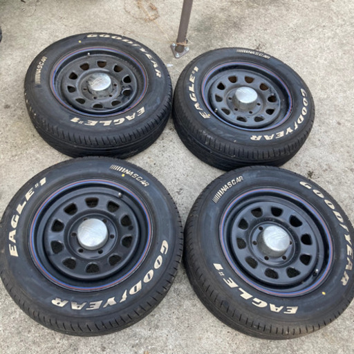 グッドイヤー ナスカー ブラックデイトナ 16インチ ハイエースワイドにて使用 215/65R16 ホワイトレター