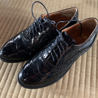 【未使用】レディース　エナメル　革靴　サイズM  ローファー