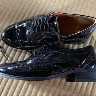 【未使用】レディース　エナメル　革靴　サイズM  ローファーの画像