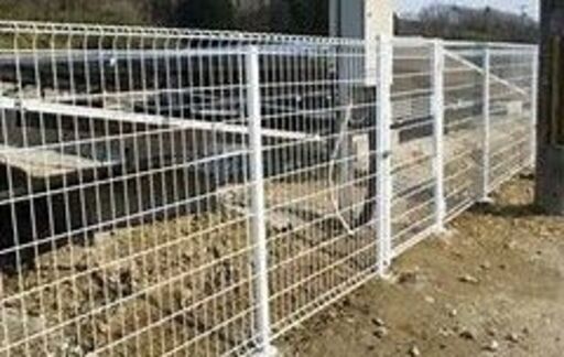 保管品　メッシュフェンス　三協アルミ