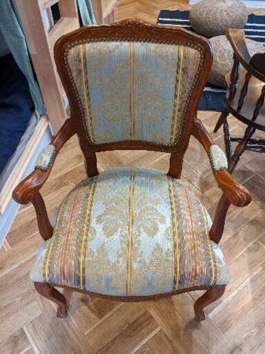 アンティーク調チェアー2脚目
