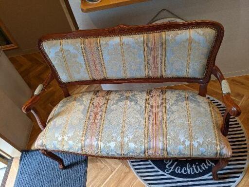 アンティーク調ソファー