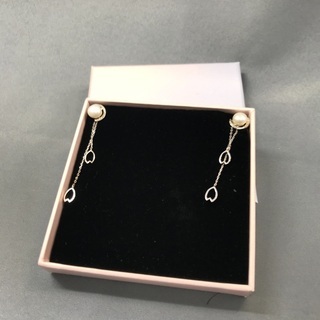 105◎揺れるパールピアス