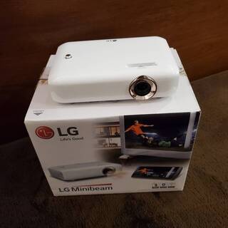 LG バッテリー内蔵プロジェクター MiniBeam PH550G-GL コンパクトで軽量なバッテリー内蔵型プロジェクター - PH550G