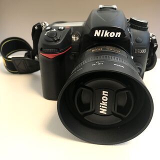 デジタル一眼レフカメラの名機【ニコン Nikon D7000 18-105 VR Kit＋単焦点レンズAF-S DX NIKKOR 35mm f/1.8G】／カメラ箱付き／